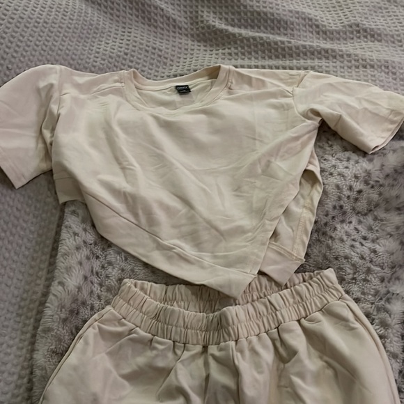 2 piece set - Picture 2 of 3